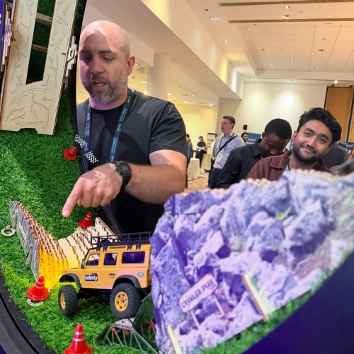 celerity-circular-remote-control-offroad-car-challenge-photo-146